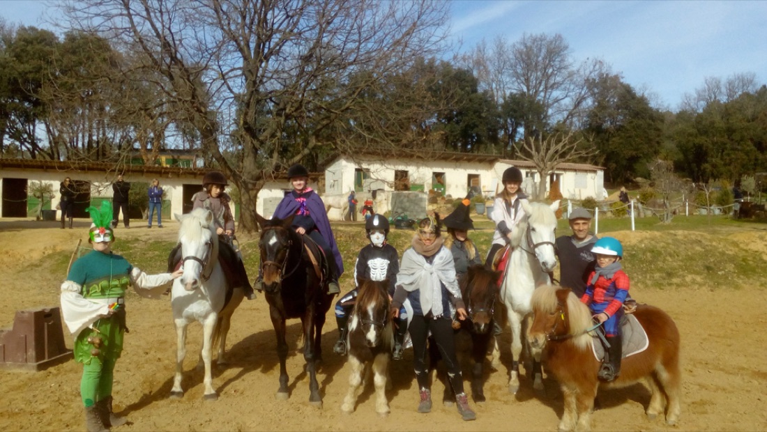 Fête costumée du club au Haras de Mérindol